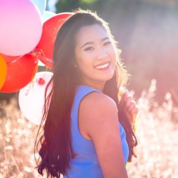 Meet your Posher, Jessica - Picture 1 of 1